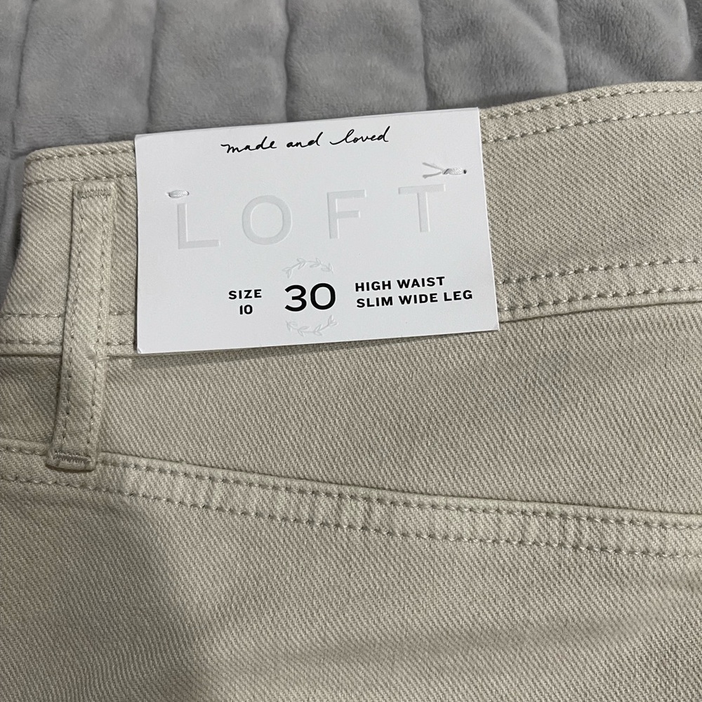 COPY - NWT Loft High rise wide leg jeans in light khaki - Picture 4 of 6